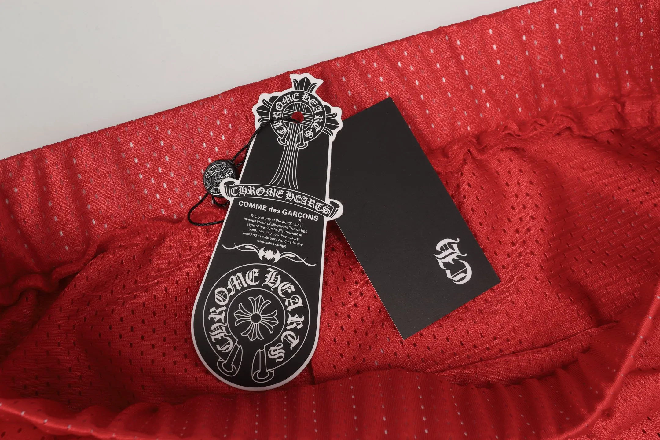P160 Chrome Hearts CH Chrome Hearts popular Sanskrit printed mesh double-layer ice hockey jersey sports suit. Uses direct injection imported machine printing. Hardware accessories are all ground and customized. Correct configuration. Black 2025 Chrome Hearts authentic packaging. 300 grams of custom-made dyed mesh. Large version. Loose and stylish. Different from lower versions. Slim and long version with upper body and hip stretch. 100% commitment: top quality. Not fast food. The highest version on the market. Top quality - different from ordinary versions on the market. If you care about quality, you should also respect the price. Absolutely 0 after-sales service and 0 return rate so far. It’s hard not to love the style - 300g mesh custom-dyed fabric - Correct high-density main mark, washed tag, hand-sewn